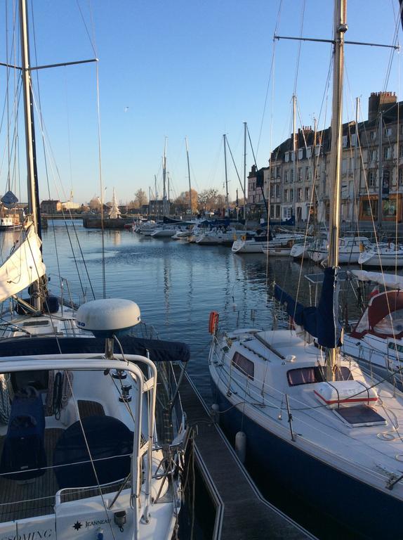 Appartement Le Notre Dame Honfleur Zewnętrze zdjęcie